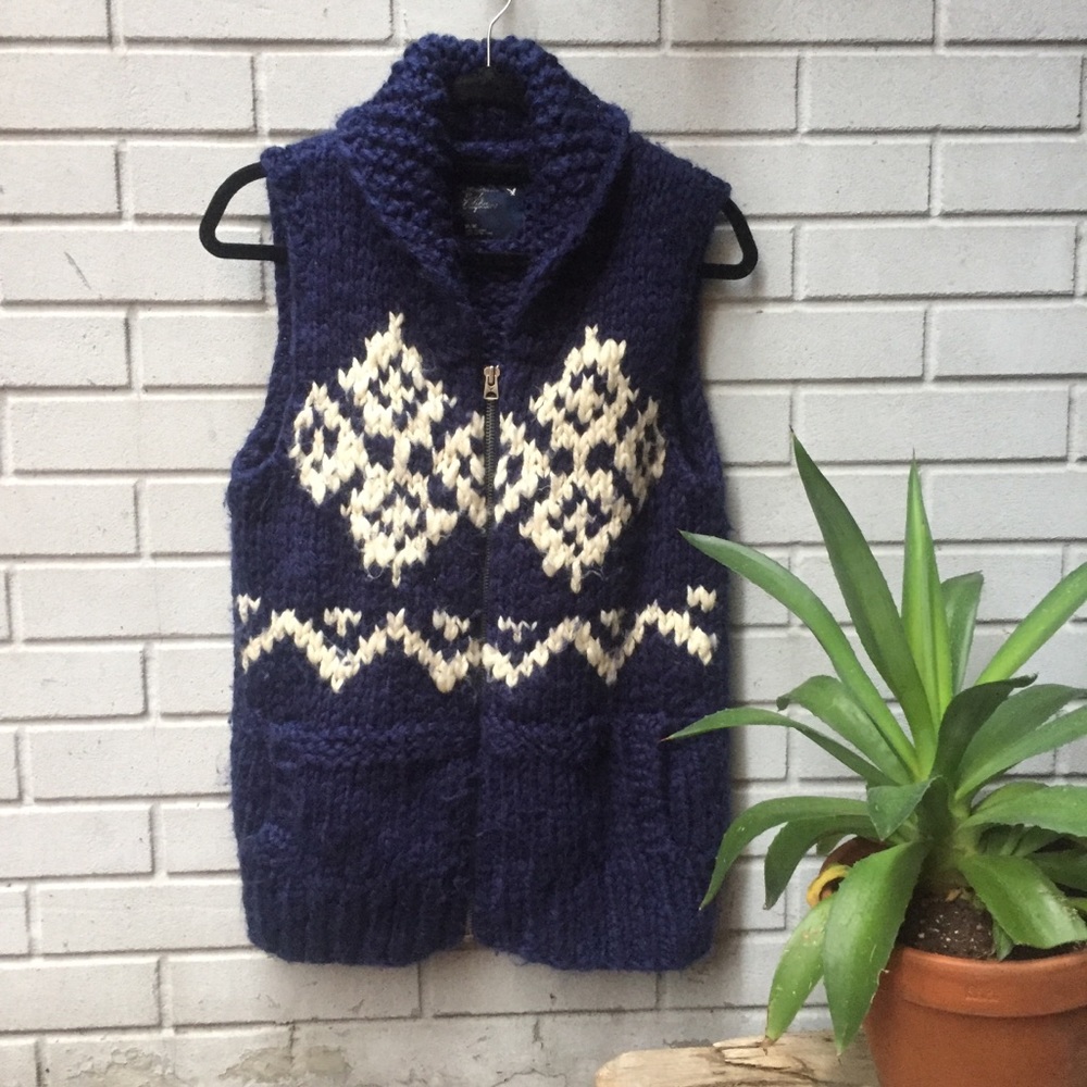 AMERICAN EAGLE KNITTED VEST 🌿